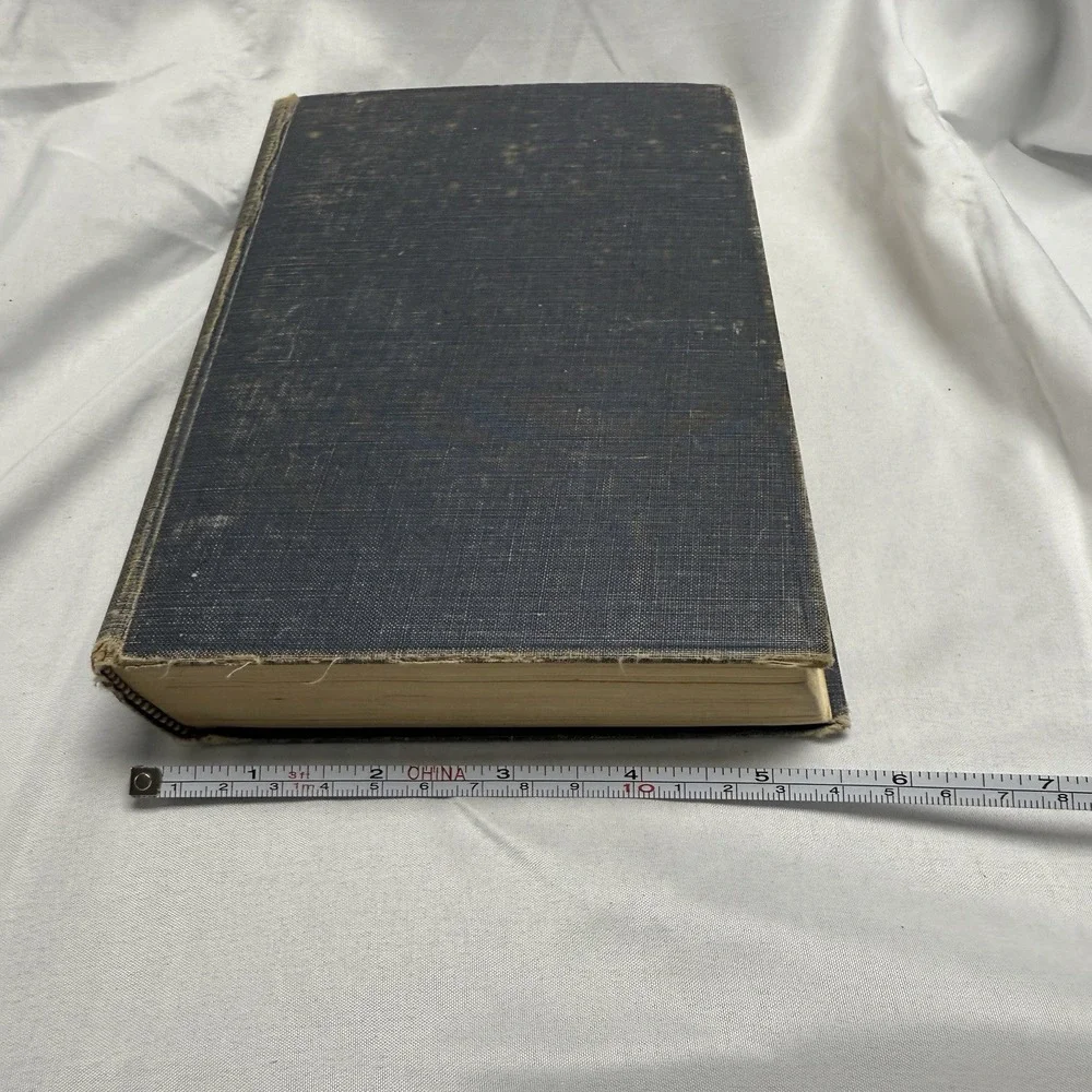 Holy‎ Bible/ Revised Standard Version/ Illustrated: Thomas Nelson & Sons, 1952